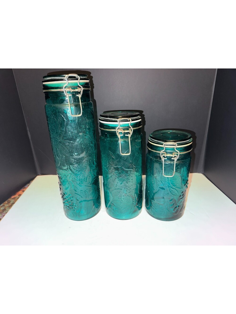 Vtg Mcm Emerald Green Fruit, Grape Design Glass Canister Set Wire Bail Lids 3pc